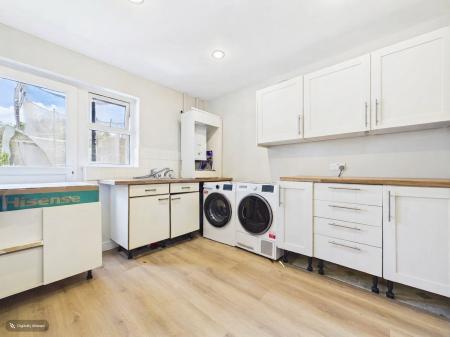4 bedroom Detached house for sale in Juniper Close, Sketty, Swansea, SA2