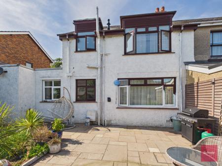 3 bedroom Semi-detached house to let in Summerland Lane, Newton, Swansea, SA3