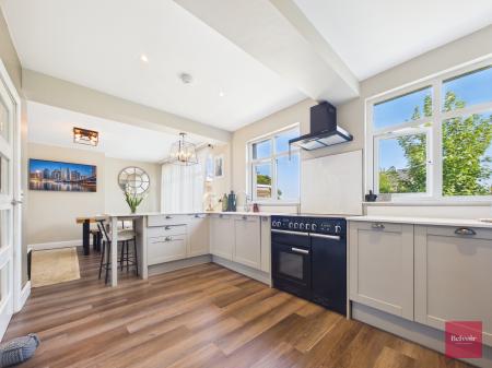 3 bedroom Semi-detached house to let in Summerland Lane, Newton, Swansea, SA3
