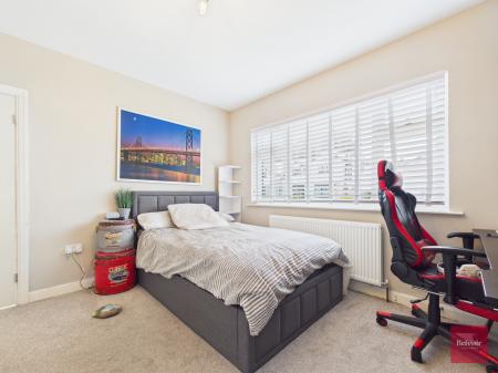 3 bedroom Semi-detached house to let in Summerland Lane, Newton, Swansea, SA3