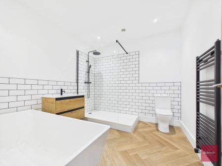 3 bedroom Bungalow for sale in Portway, Swansea, SA3