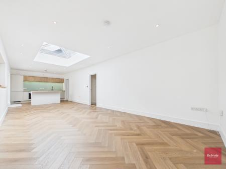3 bedroom Bungalow for sale in Portway, Swansea, SA3