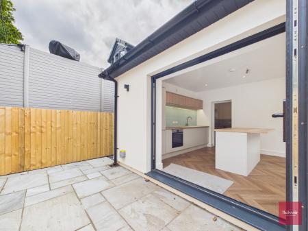 3 bedroom Bungalow for sale in Portway, Swansea, SA3