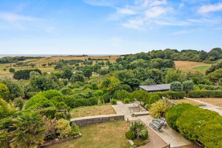 5 bedroom Detached house for sale in Langland Grove, Mumbles, Swansea, SA3