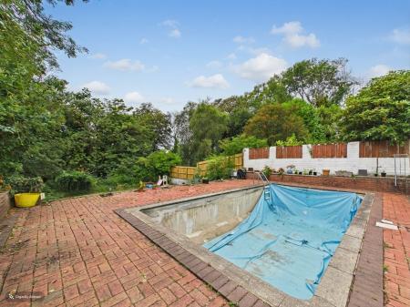 3 bedroom Detached house for sale in Saunders Way, Sketty, Swansea, SA2