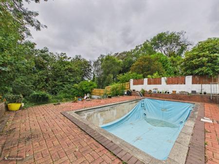 3 bedroom Detached house for sale in Saunders Way, Sketty, Swansea, SA2