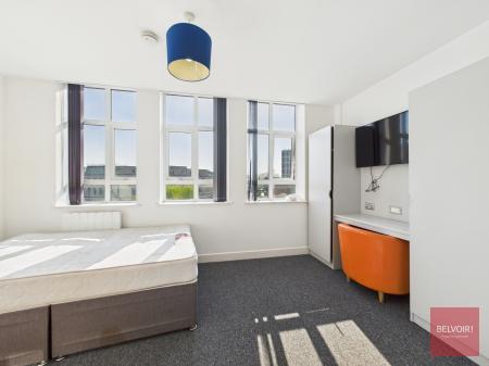 1 bedroom Studio flat to let in College Street, City Centre, Swansea, SA1