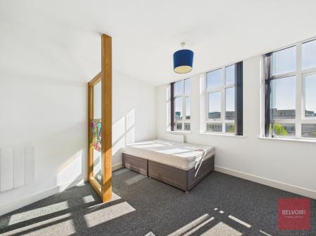1 bedroom Studio flat to let in College Street, City Centre, Swansea, SA1