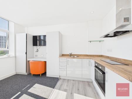 1 bedroom Studio flat to let in College Street, City Centre, Swansea, SA1