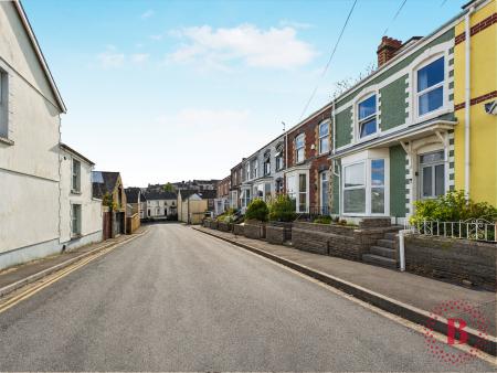 4 bedroom Terraced House to let in Bay View Terrace, Brynmill, Swansea, SA1