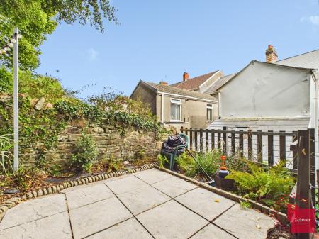 4 bedroom Terraced House to let in Bay View Terrace, Brynmill, Swansea, SA1