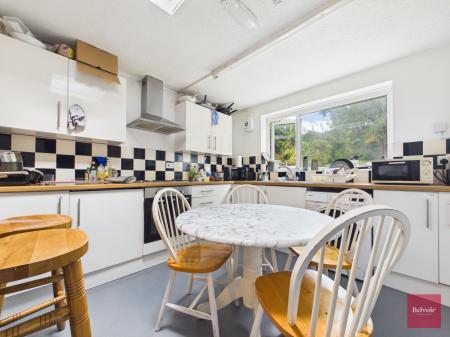 6 bedroom House of Multiple Occupation for sale in Elba Crescent, Skewen, Neath, SA1