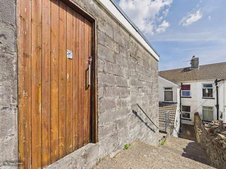 5 bedroom Terraced House for sale in Malvern Terrace, Brynmill, Swansea, SA2