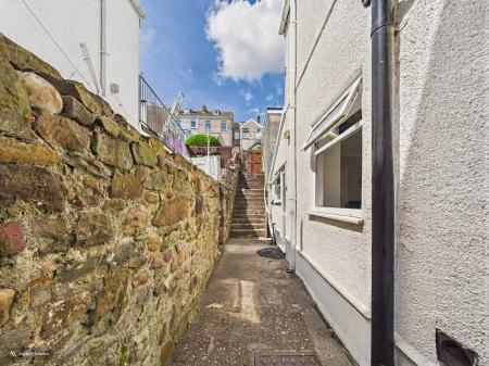 5 bedroom Terraced House for sale in Malvern Terrace, Brynmill, Swansea, SA2