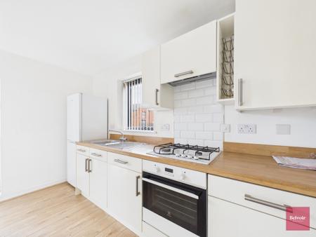 2 bedroom Flat to let in Sir Harry Secombe Court, Swansea, SA1