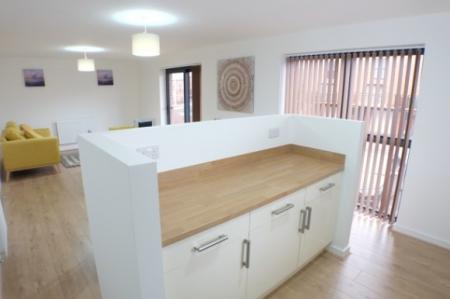 2 bedroom Flat to let in Sir Harry Secombe Court, Swansea, SA1
