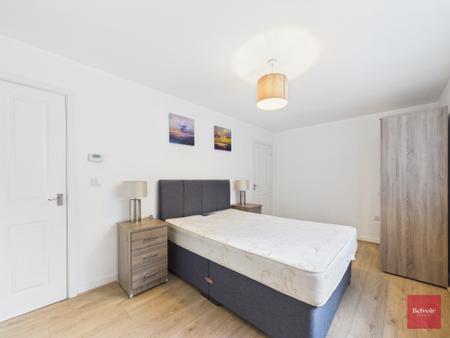 2 bedroom Flat to let in Sir Harry Secombe Court, Swansea, SA1
