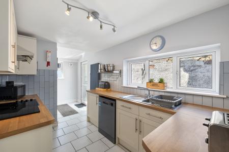 2 bedroom End of terrace house for sale in Gower Place, Mumbles, Swansea, SA3