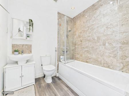 2 bedroom Terraced House for sale in Smiths Drive, Pentrechwyth, Swansea, SA1