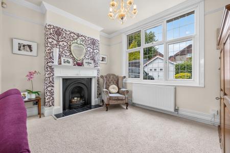5 bedroom Detached house for sale in Myrtle Grove, Sketty, Swansea, SA2
