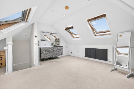 5 bedroom Detached house for sale in Myrtle Grove, Sketty, Swansea, SA2
