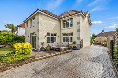 5 bedroom Detached house for sale in Myrtle Grove, Sketty, Swansea, SA2