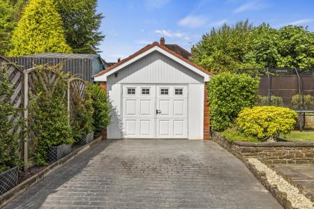 5 bedroom Detached house for sale in Myrtle Grove, Sketty, Swansea, SA2