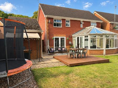 4 bedroom Detached house for sale in Clos Islwyn, Killay, Swansea, SA2