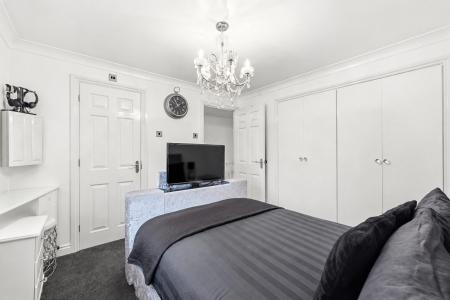 4 bedroom Detached house for sale in Clos Islwyn, Killay, Swansea, SA2