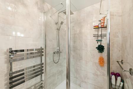4 bedroom Detached house for sale in Clos Islwyn, Killay, Swansea, SA2