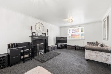 4 bedroom Detached house for sale in Clos Islwyn, Killay, Swansea, SA2