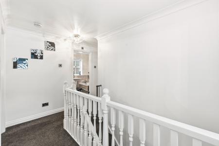 4 bedroom Detached house for sale in Clos Islwyn, Killay, Swansea, SA2