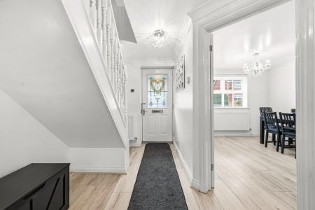 4 bedroom Detached house for sale in Clos Islwyn, Killay, Swansea, SA2