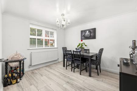 4 bedroom Detached house for sale in Clos Islwyn, Killay, Swansea, SA2