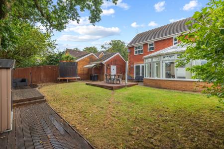 4 bedroom Detached house for sale in Clos Islwyn, Killay, Swansea, SA2