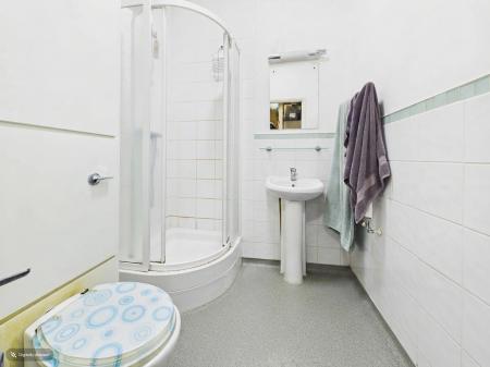 1 bedroom Studio flat for sale in The Kingsway, City Centre, Swansea, SA1