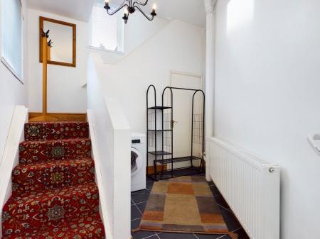 1 bedroom Flat to let in Eversley Road, Sketty, Swansea, SA2