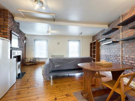 1 bedroom Flat to let in Eversley Road, Sketty, Swansea, SA2