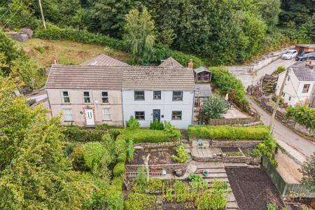 3 bedroom Semi-detached house for sale in Engine Row, Penclawdd, Swansea, SA4