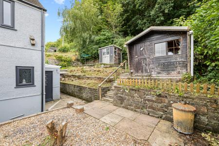 3 bedroom Semi-detached house for sale in Engine Row, Penclawdd, Swansea, SA4