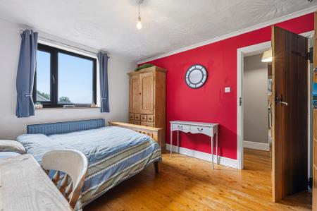 3 bedroom Semi-detached house for sale in Engine Row, Penclawdd, Swansea, SA4