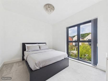 4 bedroom Town house for sale in Langdon Road, Mariners Walk, Swansea, SA1