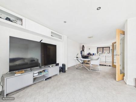 4 bedroom Town house for sale in Langdon Road, Mariners Walk, Swansea, SA1