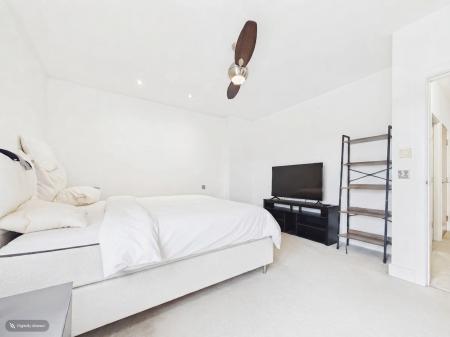 4 bedroom Town house for sale in Langdon Road, Mariners Walk, Swansea, SA1