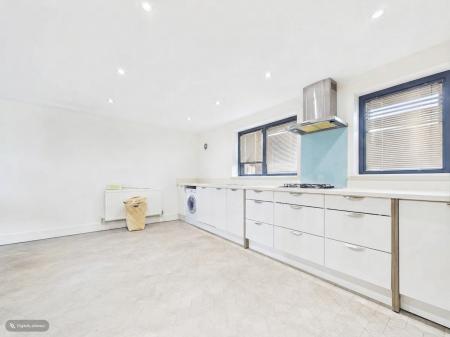 4 bedroom Town house for sale in Langdon Road, Mariners Walk, Swansea, SA1