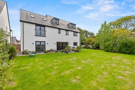 7 bedroom Detached house for sale in Beaumont Grove, Upper Killay, Swansea, SA2