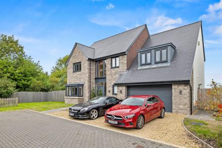 Beaumont Grove, Upper Killay, Swansea, SA2