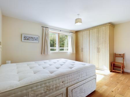 2 bedroom Flat to let in The Osborne, Langland, Swansea, SA3