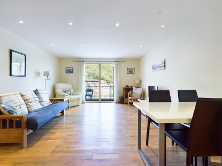2 bedroom Flat to let in The Osborne, Langland, Swansea, SA3