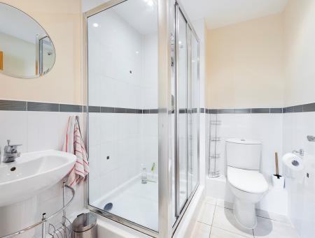 2 bedroom Flat to let in The Osborne, Langland, Swansea, SA3